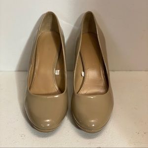 Nude / Tan Pump Heels